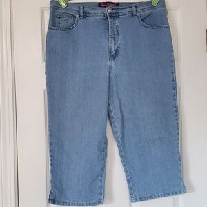 GLORIA VANDERBILT Amanda Stretch Denim Capri Pants Size 14